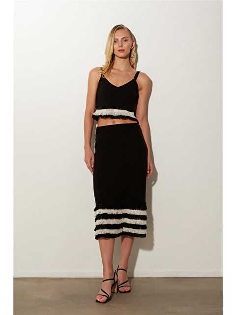Sherin Siyah Püsküllü Triko Crop ve Etek Takım SWTK4680-81Sİ - S000016844-19351