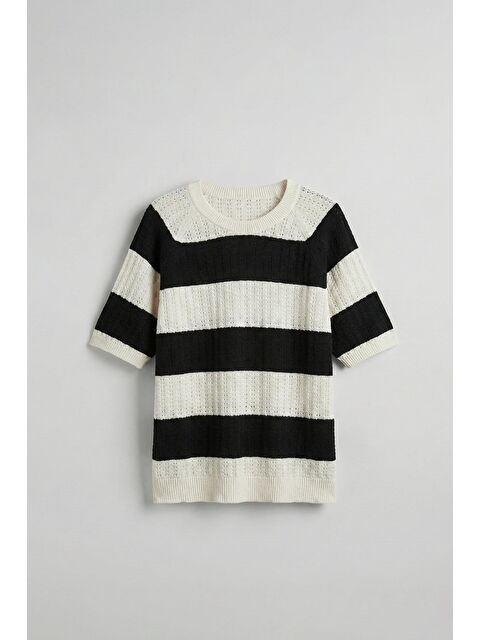 Abluka Online Erkek Oversize Çizgi Desenli Örme Triko T-Shirt Siyah - S000163495-19351