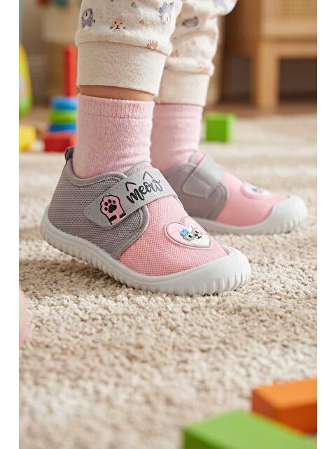 Gezer Yazlık Kız Çocuk Rahat Taban Cırt Cırtlı Ayarlanabilir Keten Günlük Ayakkabı - S000367088-2319