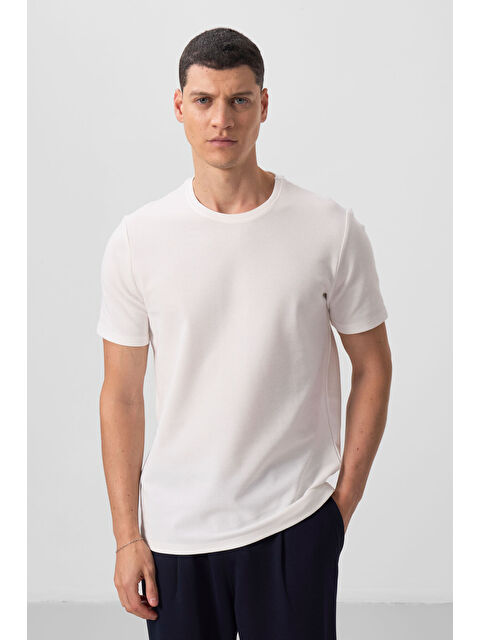 Tommylife Ekru Yüzeyi Dokulu Rahat Form Basic Erkek Tişört - 88436 - S000364613-19965