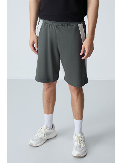 Tommylife Haki Pamuklu Kalın Yumuşak Dokulu Standart Fit Basic Erkek Şort  - 81280 - S000231622-18547