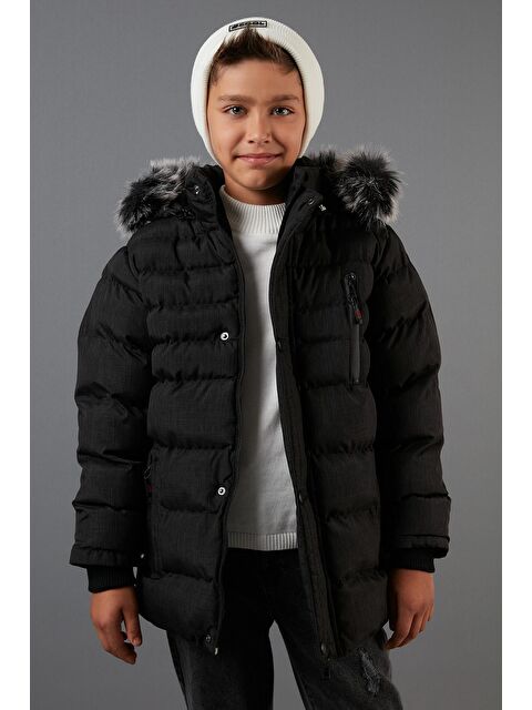 Lela İçi Pelüş Astarlı Çıkarılabilir Kapüşonlu Cepli Kışlık Erkek Çocuk Mont 5760024 - S000000637-19351