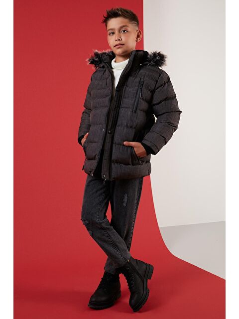 Lela İçi Pelüş Astarlı Çıkarılabilir Kapüşonlu Cepli Kışlık Erkek Çocuk Mont 5760024 - S000000637-20600