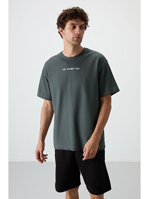 Air Jones Haki Pamuklu Kalın Yüzeyi Dokulu  Fit  Baskılı Erkek Tişört - 88364 - S000160675-18547