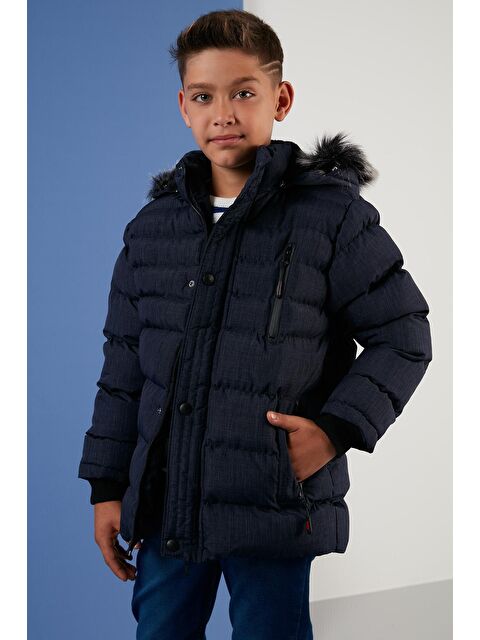 Lela İçi Pelüş Astarlı Çıkarılabilir Kapüşonlu Cepli Kışlık Erkek Çocuk Mont 5760024 - S000000637-21164