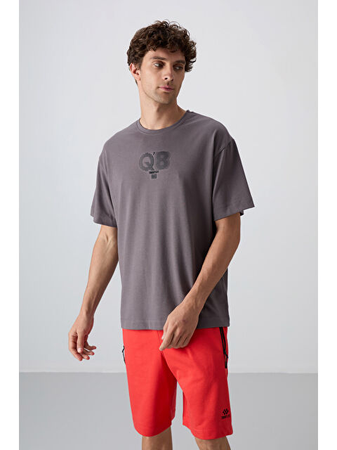 Tommylife Koyu Gri Pamuklu Kalın Yumuşak Dokulu Oversize Fit Baskılı Erkek Tişört - 88333 - S000157035-29351