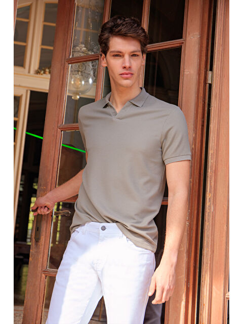 Altınyıldız Classics Erkek Haki Slim Fit Dar Kesim Polo Yaka Jakarlı Esnek Tişört