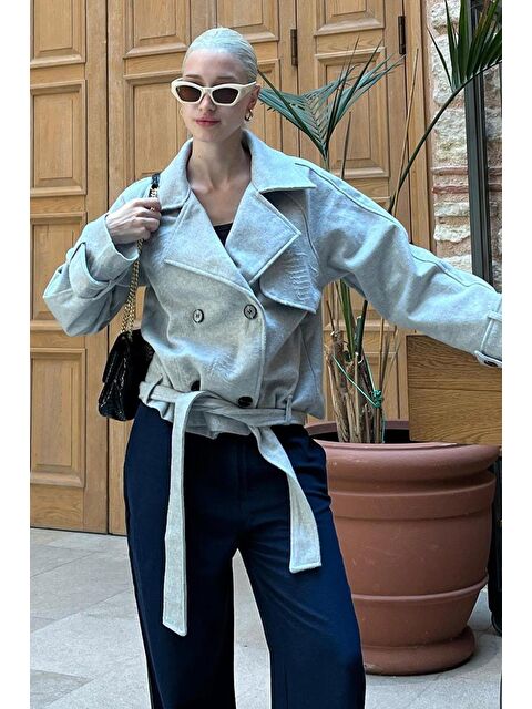 Madmext Gri Düğmeli Kruvaze Yaka Kısa Kemerli Ceket Mg2174 - S000436198-20600