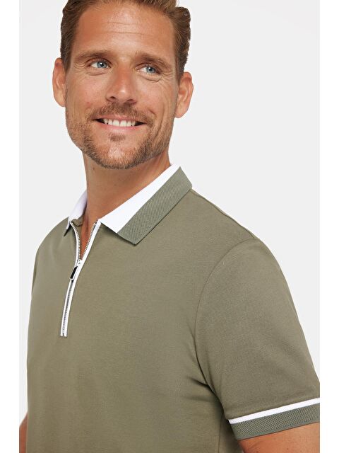 TUDORS Erkek Slim Fit Dar Kesim %100 Pamuk Düz Pike Fermuarlı Haki Polo Yaka Tişört - S000197316-18547