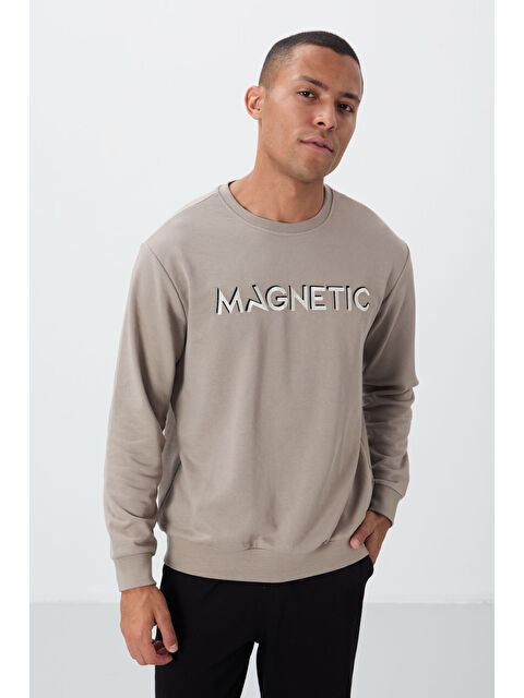 Tommylife Camel Yazı Nakışlı Bisiklet Yaka Rahat Form Erkek Sweatshirt - 88020 - S000032322-19413