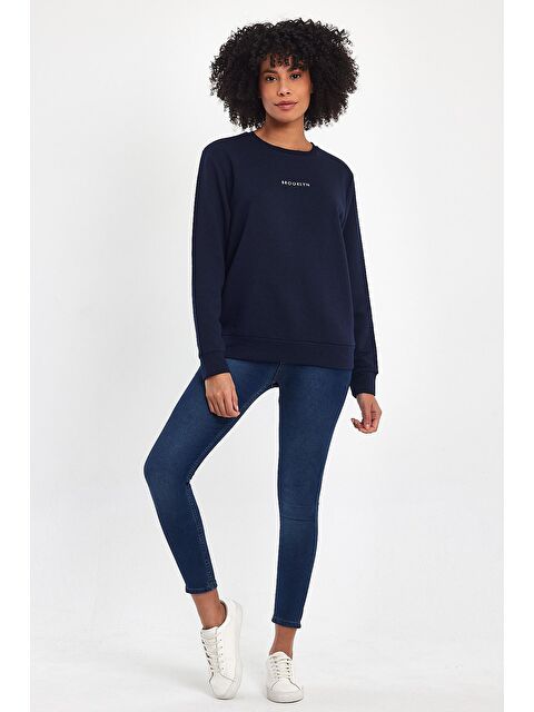 Süperlife Kadın Bisiklet Yaka Rahat Kalıp 3 iplik Kalın Orta Brooklyn Nakışlı Sweatshirt SPR24SWk34 - S000114513-21164