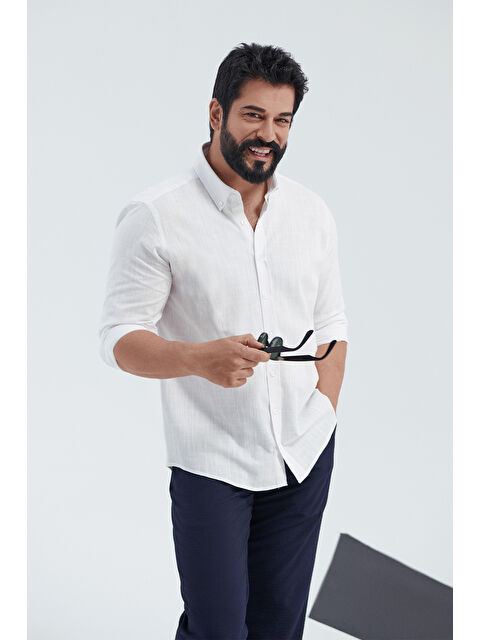 AC&Co / Altınyıldız Classics Erkek Beyaz %100 Pamuk Oxford Slim Fit Dar Kesim Düğmeli Yaka Flamlı Gömlek