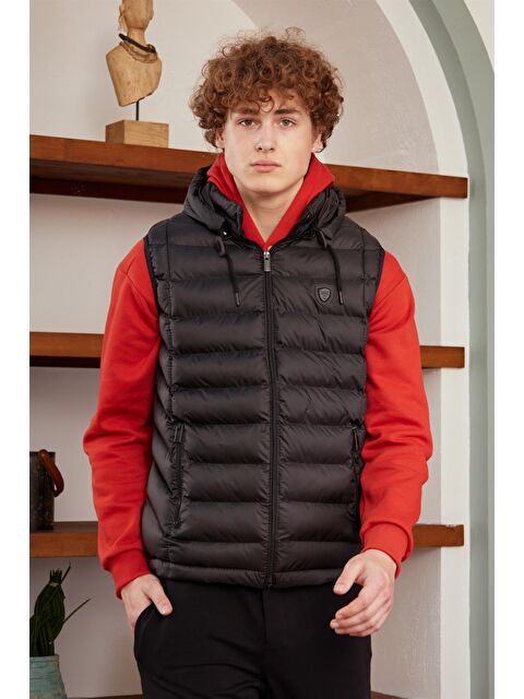 Danger Erkek Çıkarılabilir Kapüşonlu Standart Kalıp Şişme Yelek Siyah - S000261854-19351