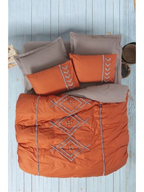 Varol Pamuk Box Puff Nakışlı Çift Kişilik Nevresim Takımı Liya Kiremit-Bej - S000448068-23173