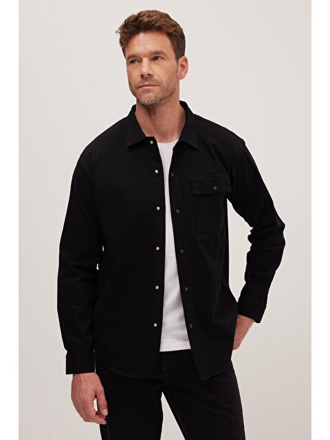 TUDORS Erkek Relax Fit Rahat Kesim Uzun Kollu Pamuklu Tek Cepli Siyah Apaş Yaka Gömlek - S000243747-19351