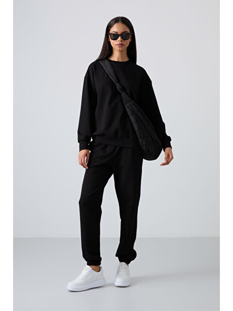 Tommylife Siyah Bisiklet Yaka Oversize Lastik Paça Kadın Eşofman Takımı - 95287 - S000085523-19351