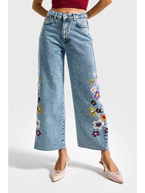 It's Basic Kadın Snow Jean Rengi Çiçek Nakışlı Culotte Fit Tasarım Denim - S000225584-17234