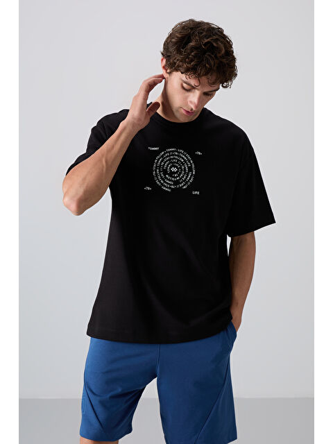 Tommylife Sıyah/Beyaz Pamuklu Kalın Yumuşak Dokulu Oversize Fit Baskılı Erkek Tişört - 88324 - S000157055-37424