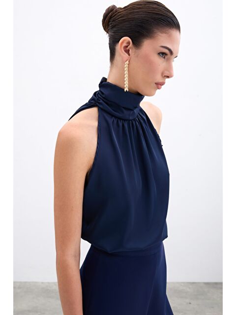 SATEEN Boğazlı Kolsuz Bluz - Lacivert - S000323204-21164