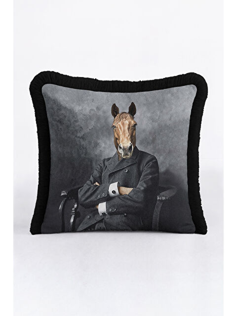 Milbay Grup Klasik Portre Saçaklı Yastık Kılıfı - Maskülen Vizyoner Retro Gri Siyah Püsküllü Kırlent Kılıfı