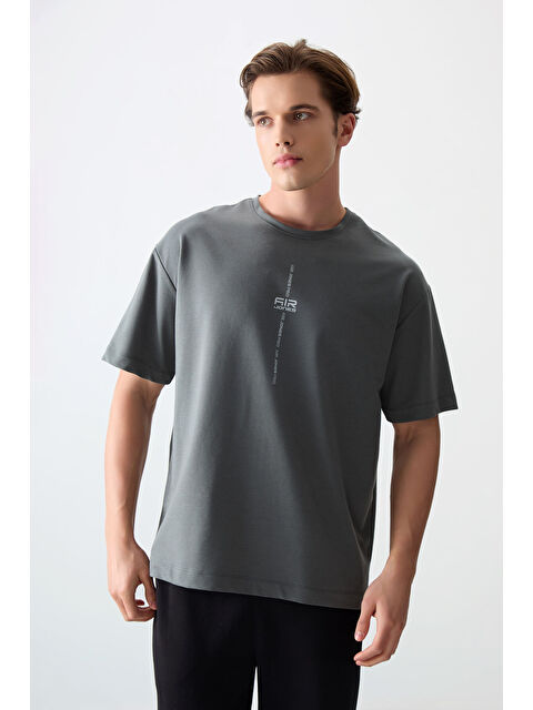 Air Jones Haki Pamuklu Kalın Yumuşak Dokulu Oversize Fit Baskılı Erkek Tişört - 88373 - S000160617-18547