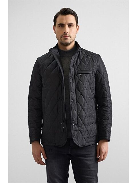 Süvari Siyah Regular Dik Yaka Baklava Yan Cepli Fermuar + Çıtçıt Elyaf Dolgulu Standart Mont