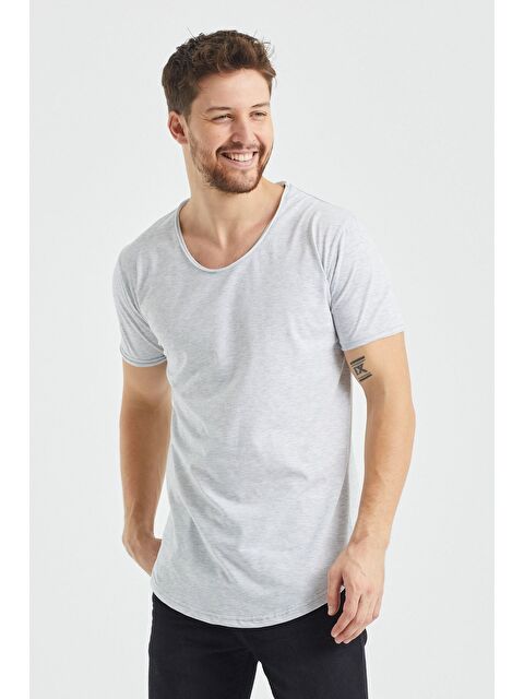 Tarz Cool Erkek Gri Oval Etek Bisiklet Yaka  100 Pamuk Kısa Kollu %100 Pamuk Tişört - S000336113-20600