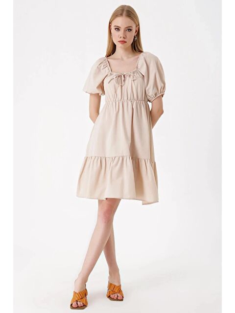 Hazelin Kadın Bej Büzgülü Yaka Lastikli Bel Kloş Poplin Elbise HZL22S-BD123511 - S000045013-19928