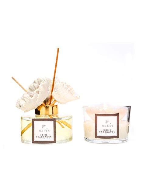 Missi 150 ml Black Vanilya Oda Kokusu ve Çiçek Dekorlu Kokulu Vegan Mum Seti - S000160699-19965