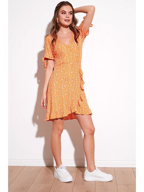 Lela Dar Kesim Kruvaze Yaka Fırfır Detaylı Mini Elbise 5863719 - S000001171-20013