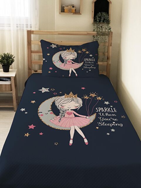 Evmila Lacivert  Ayda Oturan Kız Desen Tek Kişilik Çocuk Pike Takımı - S000020189-23173