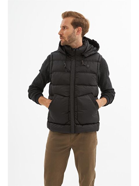 Danger Erkek Çıkarılabilir Kapüşonlu Cep Detaylı Şişme Yelek Siyah - S000261862-19351