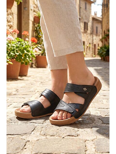 Gezer Kadın Yazlık Suni Deri Cırt Cırtlı Ayarlanabilir Rahat Taban Günlük Terlik - S000435008-19351