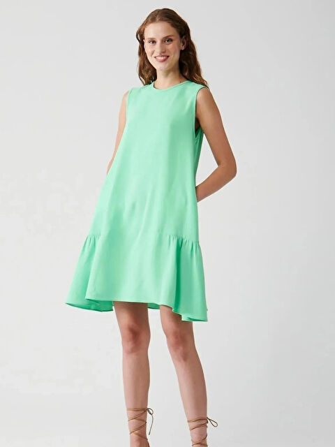 Muni Muni Sıfır Kollu Fırfırlı Düz Renk Elbise