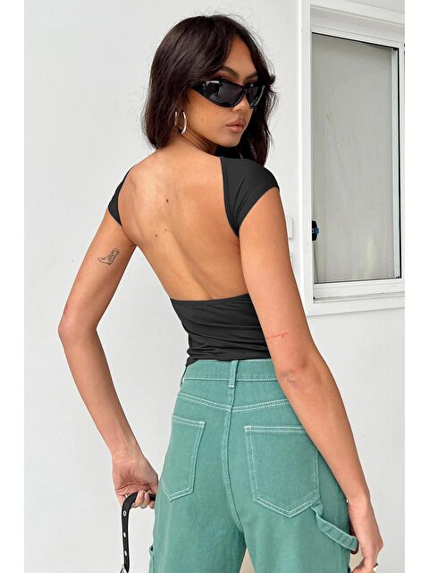 Madmext Siyah Sırt Dekolteli Crop Kadın Bluz Mg1851 - S000027836-19351