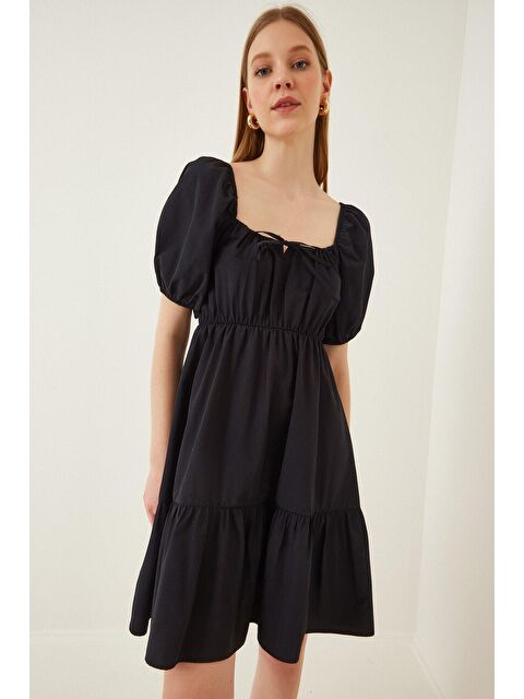 Hazelin Kadın Siyah Büzgülü Yaka Lastikli Bel Kloş Poplin Elbise HZL22S-BD123511 - S000045013-19351