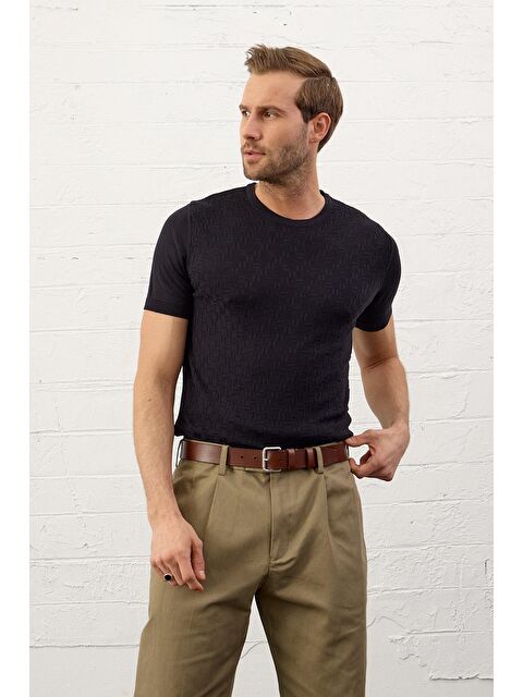 Danger Modelli Bisiklet Yaka Slim-Fit Yazlık Triko Tişört Siyah - S000177701-19351