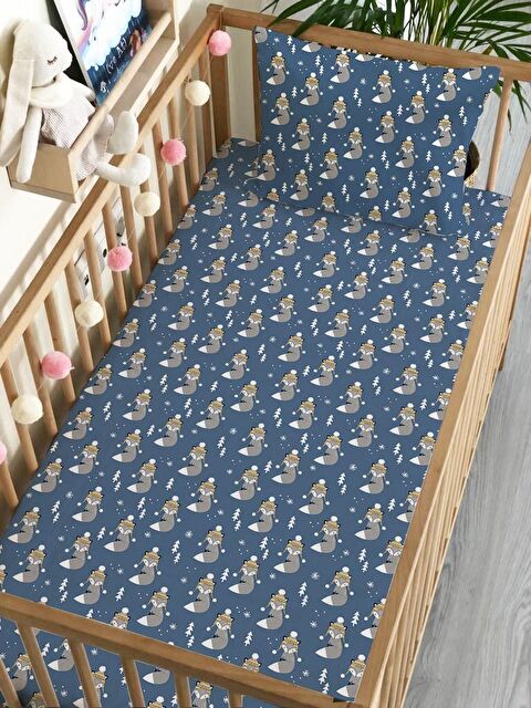 Evmila Yılbaşı Tema Hayvan Desen Baskılı Bebek Boy Lastikli Çarşaf Seti 60x120 cm - S000089242-23173
