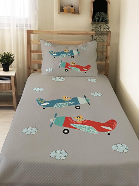 Evmila Uçak Desen Tek Kişilik Çocuk Pike Takımı - S000032399-23173