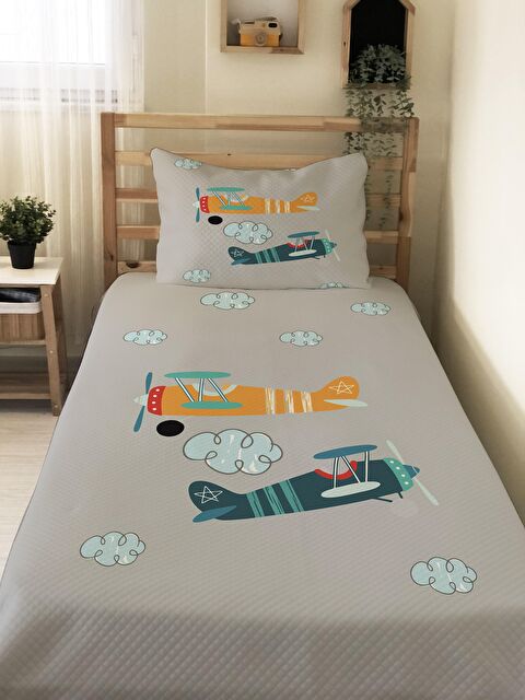 Evmila Uçak Desen Tek Kişilik Çocuk Pike Takımı - S000032403-23173