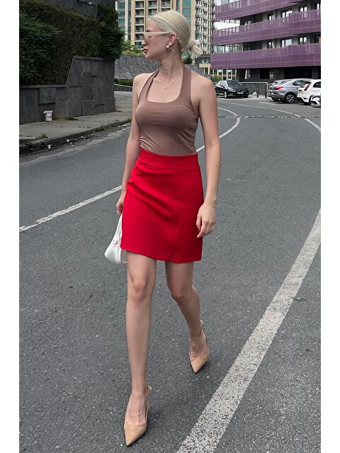 Madmext Kırmızı Yüksek Bel Önden Yırtmaçlı Kısa Etek Mg2086 - S000216115-20045