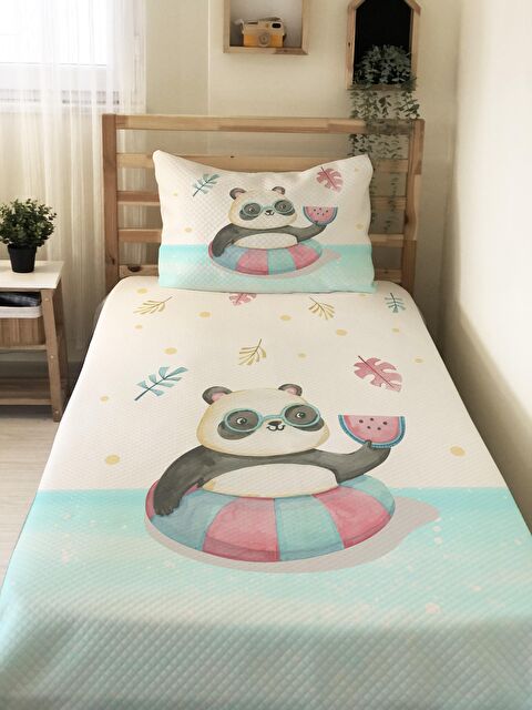 Evmila Panda Tatilde Desen Tek Kişilik Çocuk Pike Takımı - S000032408-23173