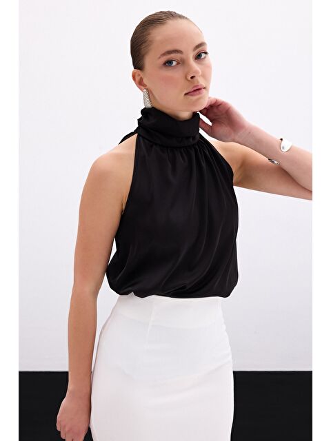 SATEEN Boğazlı Kolsuz Bluz - Düz Siyah - S000323204-22238