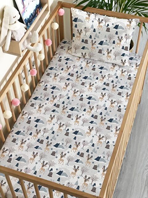 Evmila Yılbaşı Tema Hayvan Desen Baskılı Bebek Boy Lastikli Çarşaf Seti 60x120 cm - S000089259-23173