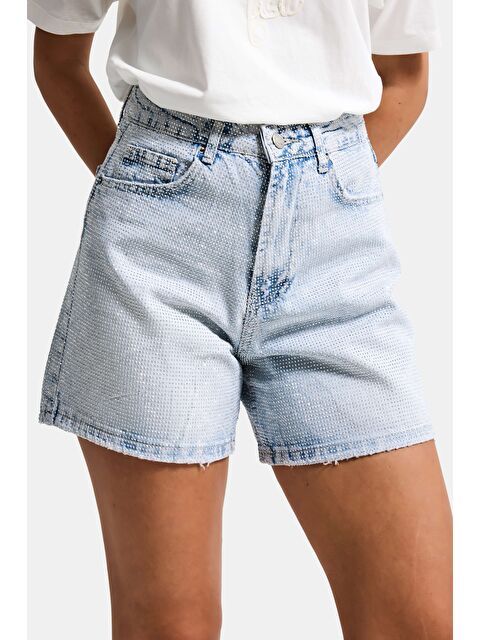 It's Basic Kadın Ice T1-4s6-3 Mom Fit Parlak Taşlı Yıldız Baskılı Özel Tasarım Denim Şort
