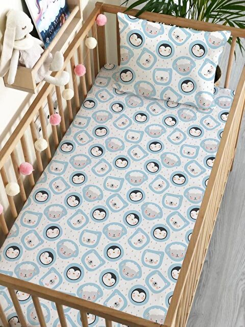 Evmila Yılbaşı Tema Ayıcık Desen Baskılı Bebek Boy Lastikli Çarşaf Seti 60x120 cm - S000089290-23173