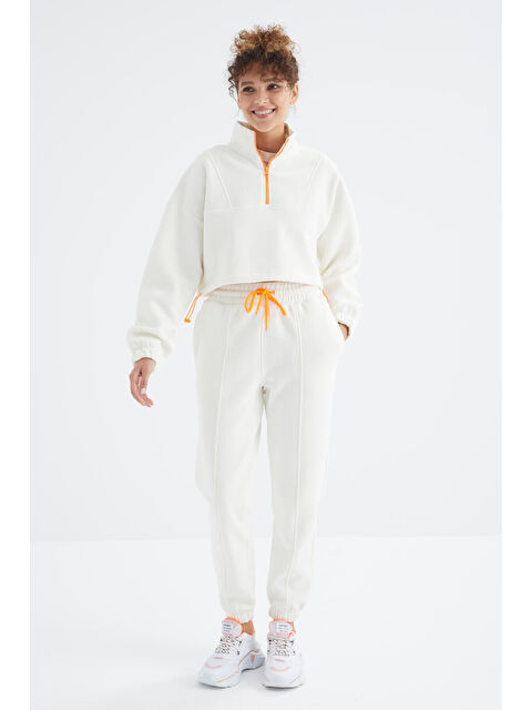 Tommylife Ekru Düşük Omuzlu Beli Büzgülü Yarım Boy Fermuarlı Oversıze Kadın Eşofman Takım - 95321 - S000032528-19965