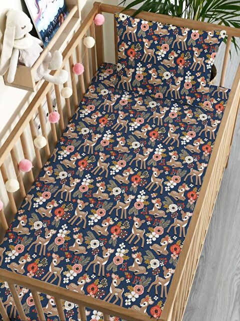 Evmila Yılbaşı Tema Geyik Desen Baskılı Bebek Boy Lastikli Çarşaf Seti 60x120 cm - S000089294-23173