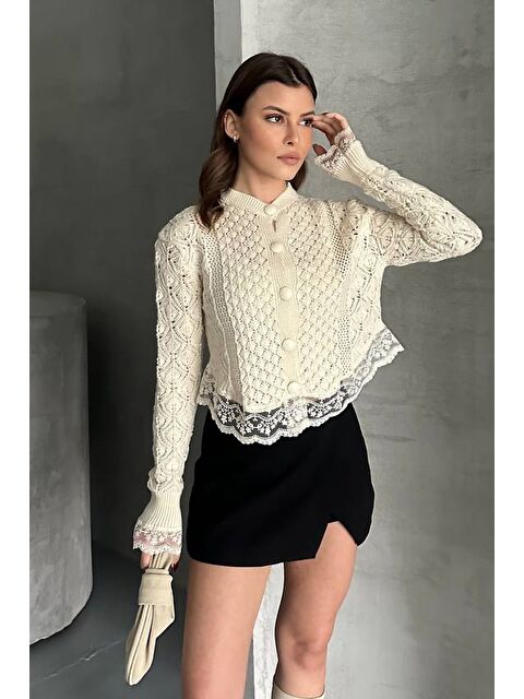 Fullamoda Dantelli Düğmeli Bisiklet Yaka Triko Hırka