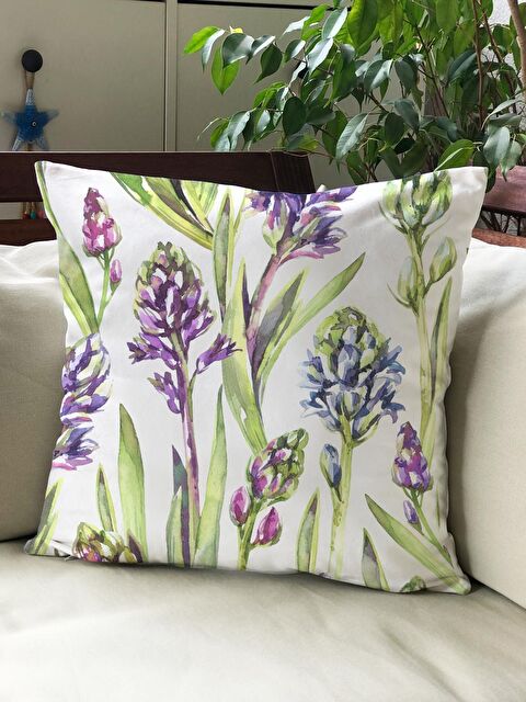 Evmila Kadife Doku Çift Taraf Baskılı Bahar Desenleri 43x43 cm Tekli Kırlent Kılıfı - S000013171-20042